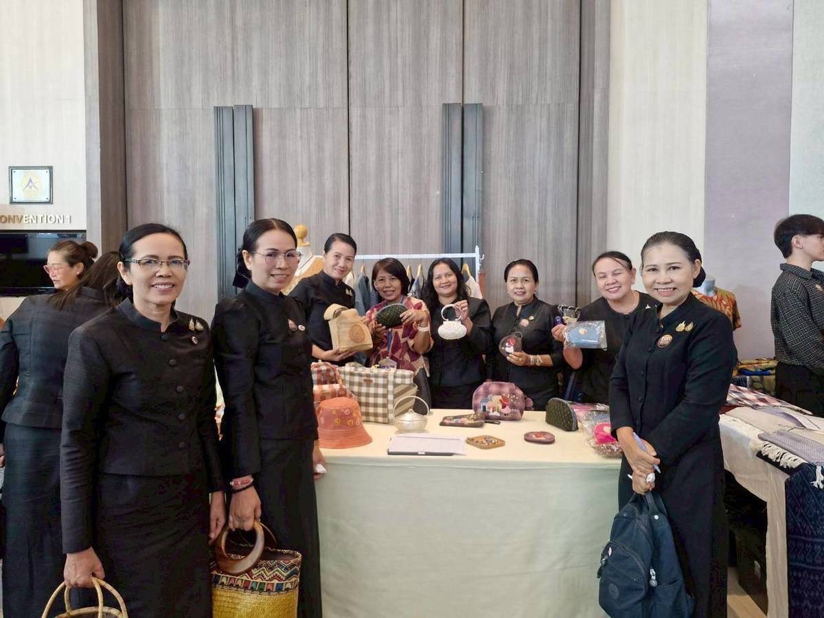  พช.กระนวน : ร่วมเปิดงาน SILK NEXT 2025 ดันเมืองสู่ Trend Setter ผ้าไหมอีสาน สู่แฟชั่นและไลฟ์สไตล์ระดับโลก